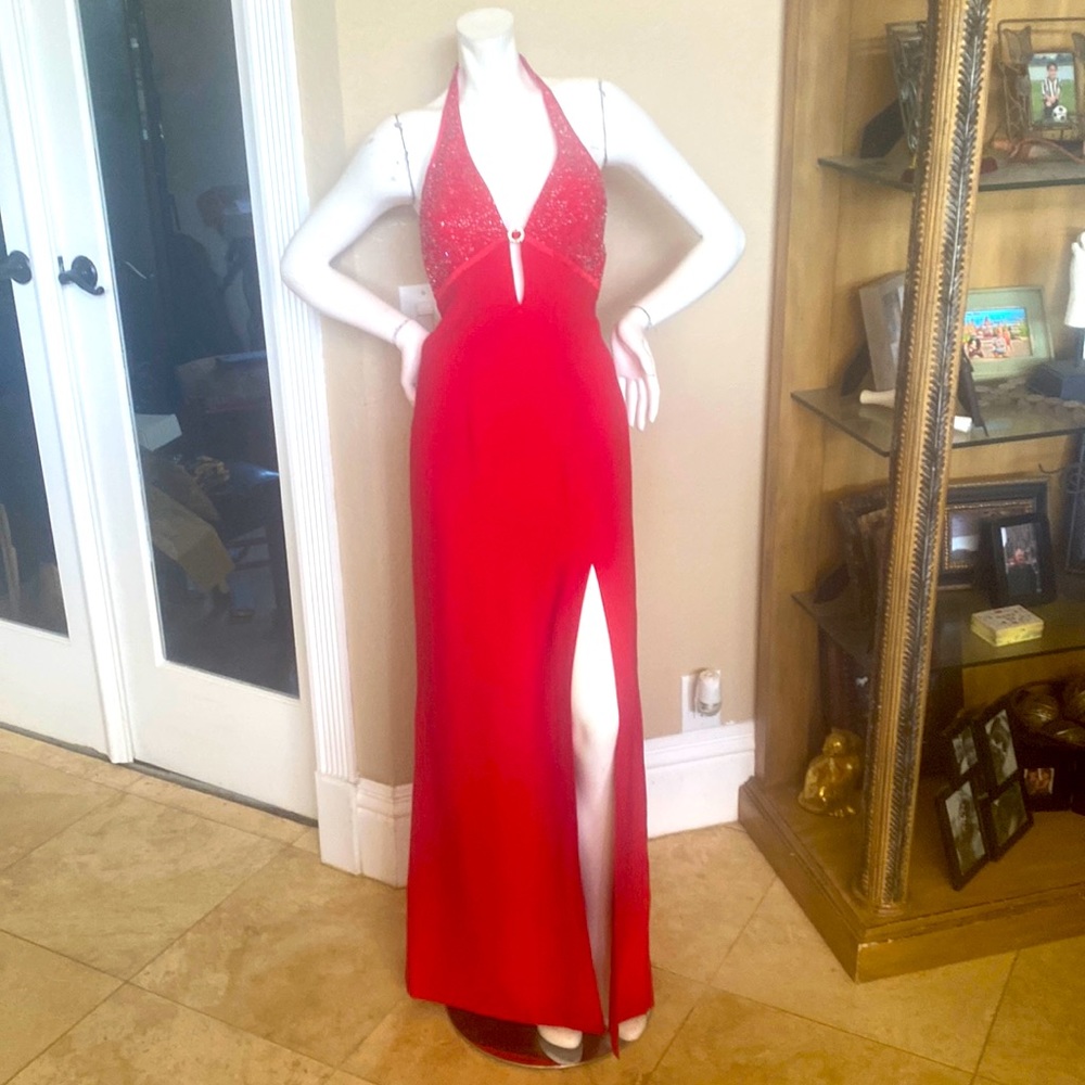 Cire A DIvision of Landra Red Halter Prom Cocktail Formal Gown Dress Sz 4